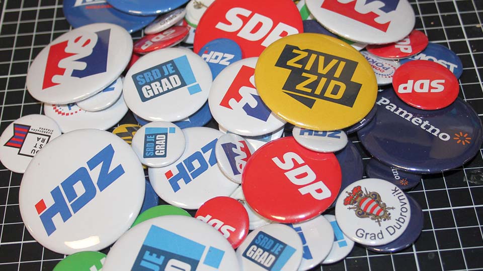 Bedževi za rođendane i svadbe